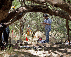 De Leon's team maps the location of left-behind artifacts by migrants