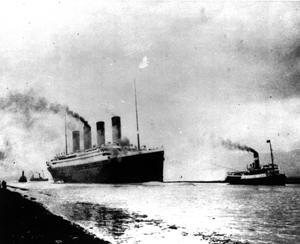 <i>Titanic</i> departs Southampton, England, on April 10, 1912
