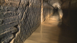 The Santa Fiora tunnel shows the variety of brickwork and
waterproof cement used by Roman engineers